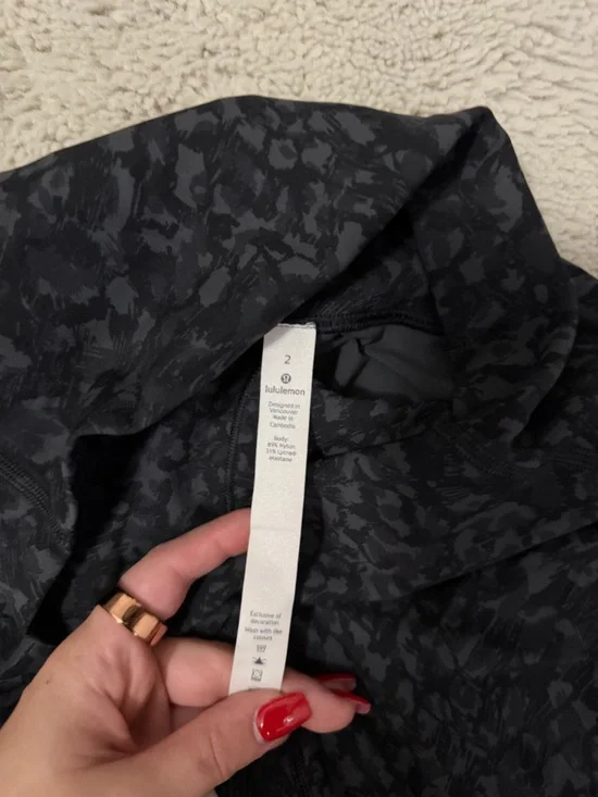 Size 0-2 Lululemon legging bundle - Picture 8 of 8